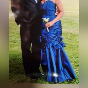 Elegant Blue Strapless Gown